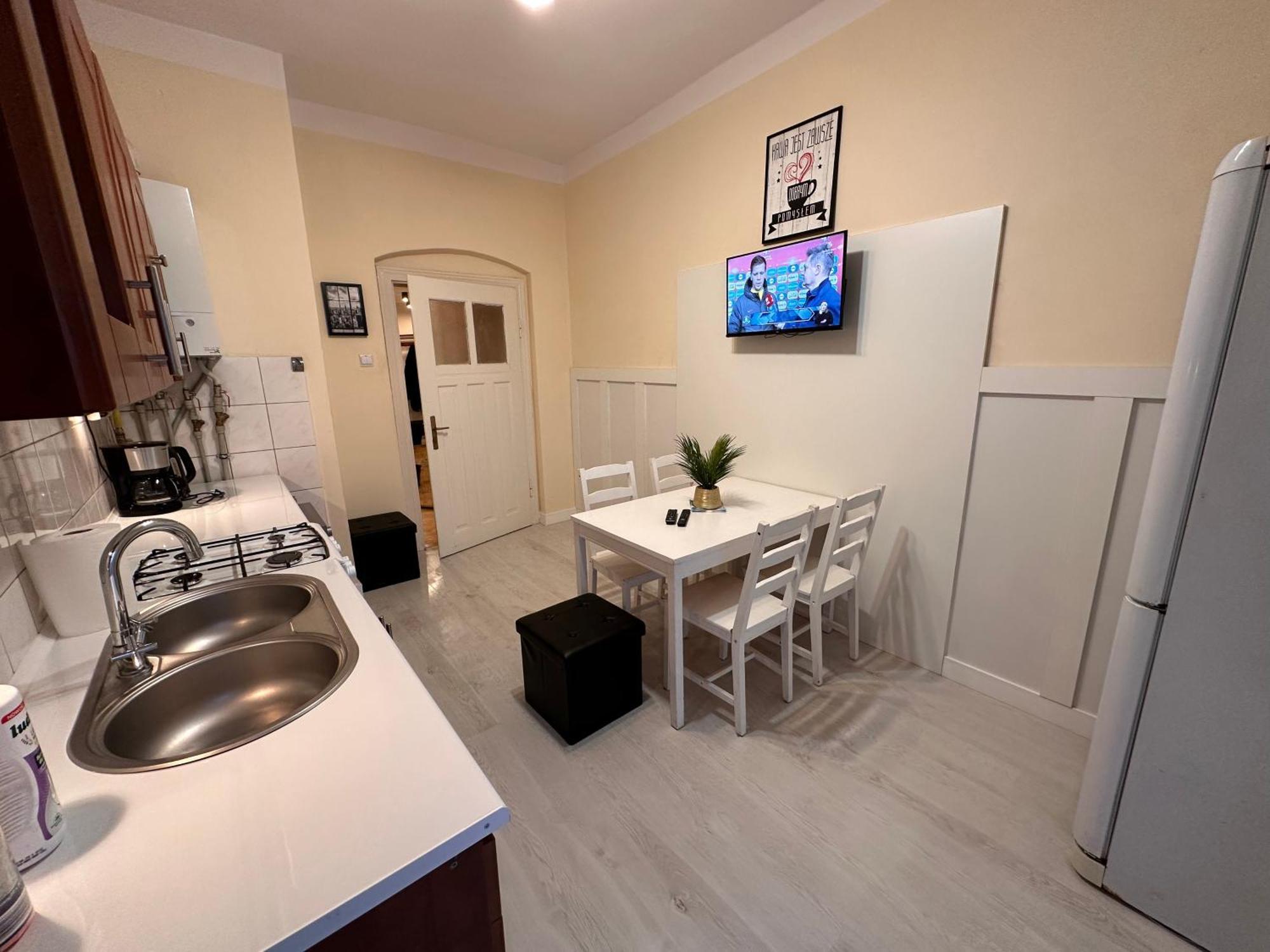 Apartamenty Ktw Central Station Катовице Экстерьер фото