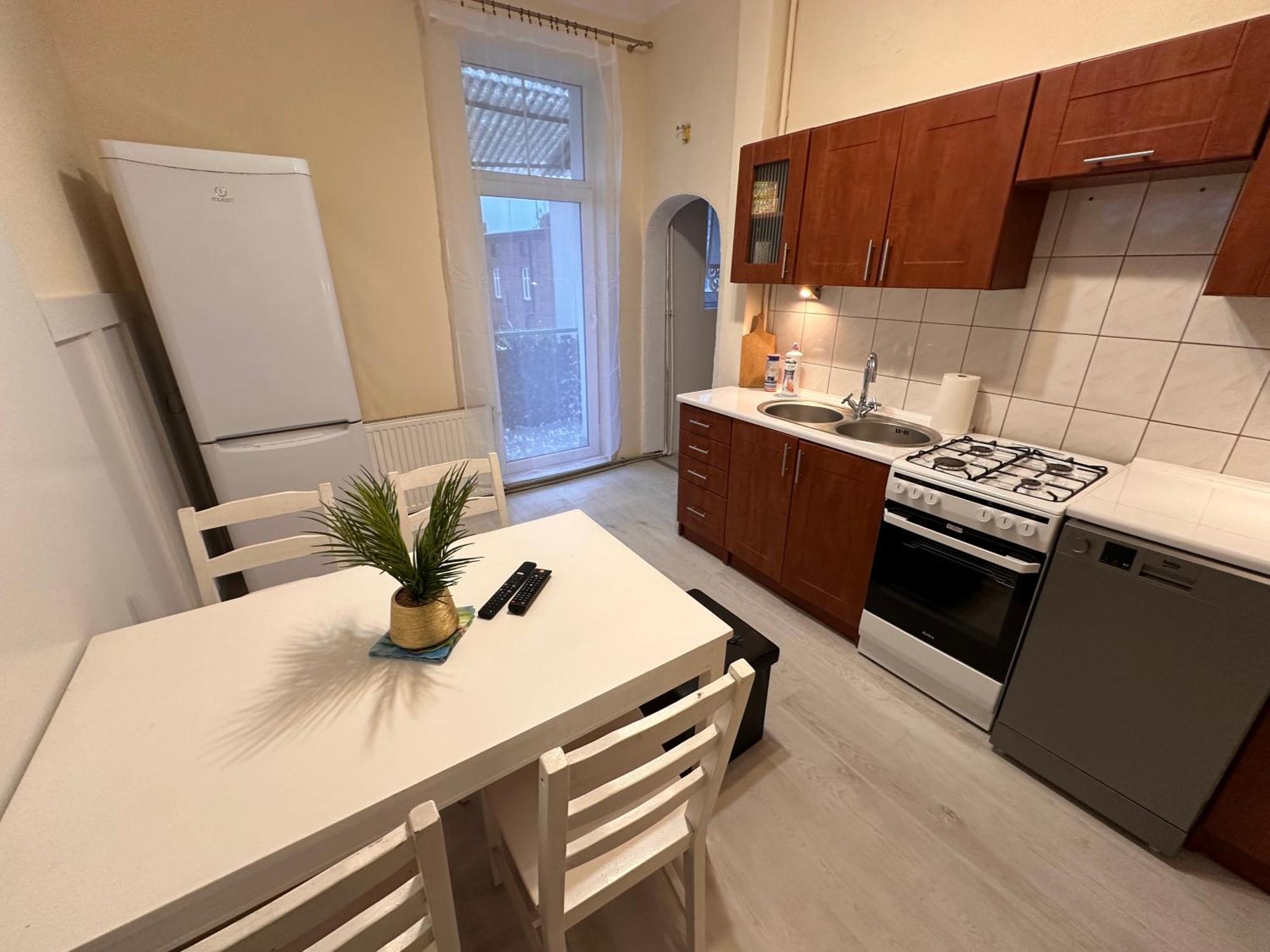 Apartamenty Ktw Central Station Катовице Экстерьер фото